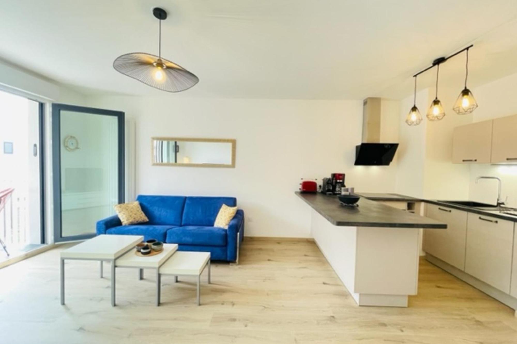 Charming New Flat With Balcony Lägenhet La Rochelle  Exteriör bild